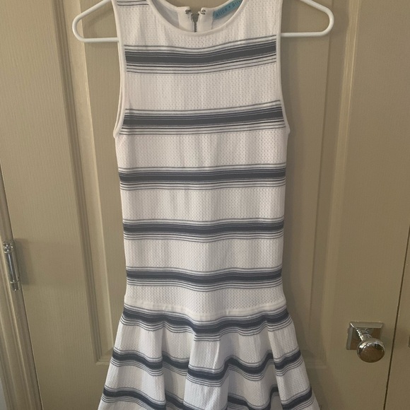 Alice + Olivia Sleeveless Dress XS - Picture 7 of 8